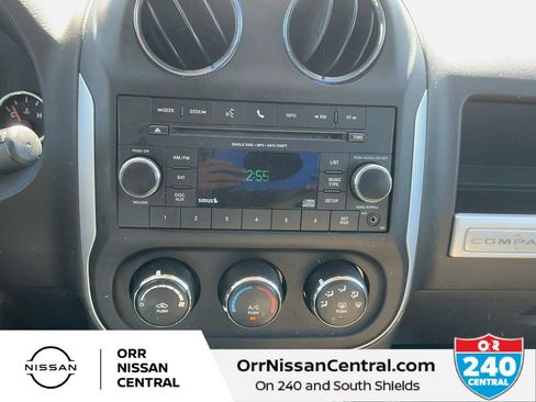 Used 2016 Jeep Compass Latitude image 21