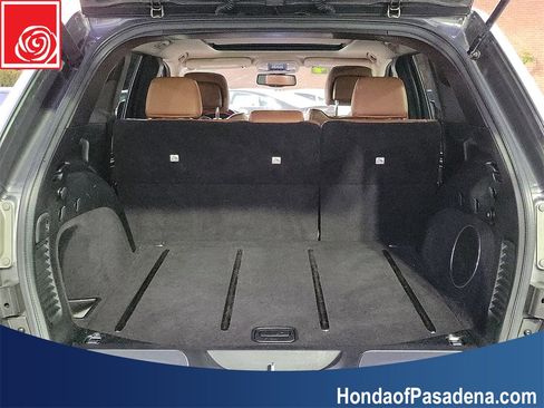 Used 2011 Jeep Grand Cherokee Overland Summit image 27