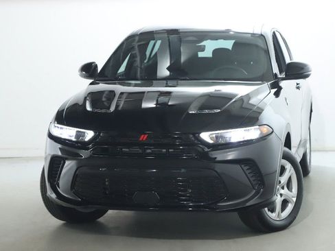 Used 2024 Dodge Hornet GT image 3