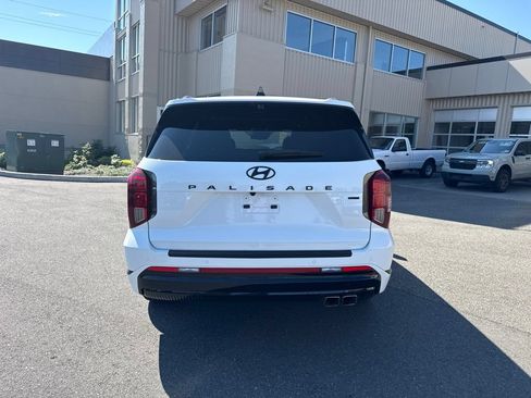 Used 2025 Hyundai Palisade Calligraphy AWD/4WD image 3