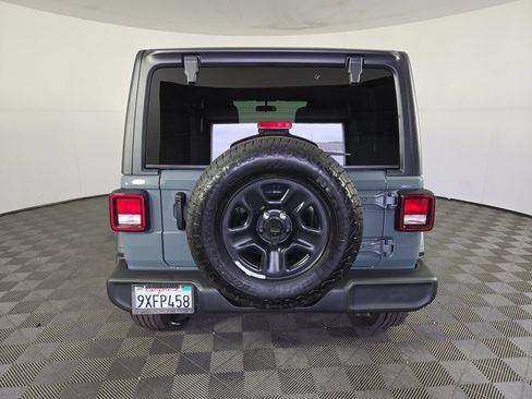 Used 2026 Jeep Wrangler Unlimited Sport AWD/4WD image 5
