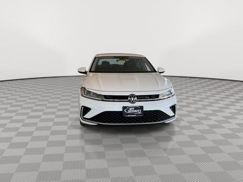 Used 2025 Volkswagen Jetta S image 3