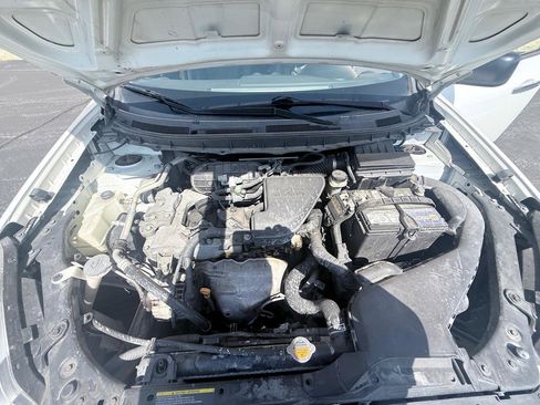 Used 2014 Nissan Rogue S w/ Convenience Package image 18