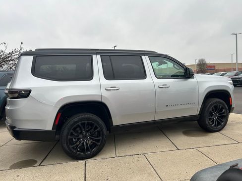 New 2026 Jeep Grand Wagoneer Summit w/ Premium Group III AWD/4WD image 8