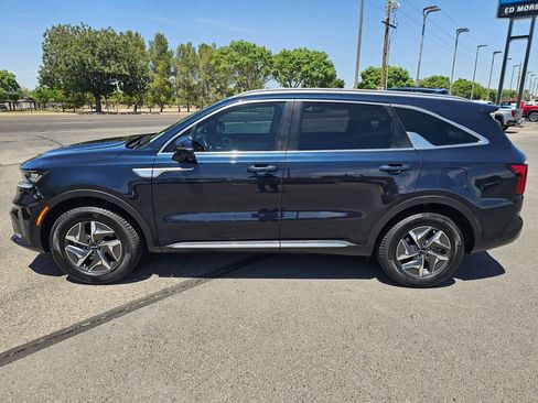 Used 2022 Kia Sorento S FWD image 4