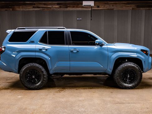 Used 2025 Toyota 4Runner TRD Sport Premium image 11