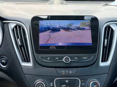 Used 2024 Chevrolet Malibu LS FWD image 13