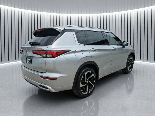 Used 2024 Mitsubishi Outlander SEL FWD image 4