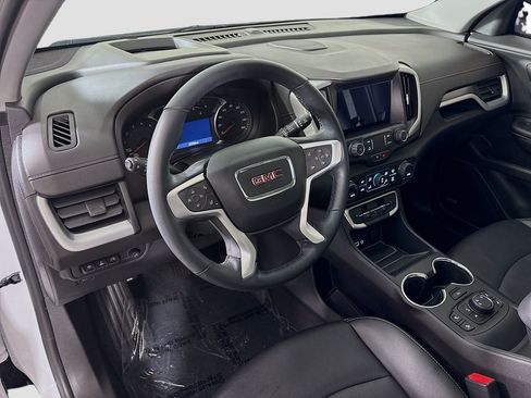 Certified 2024 GMC Terrain SLT w/ Infotainment Package II image 10