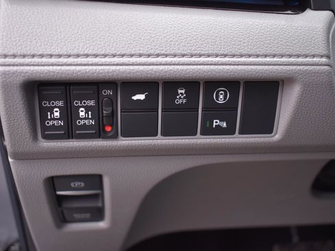 Used 2024 Honda Odyssey Elite image 26