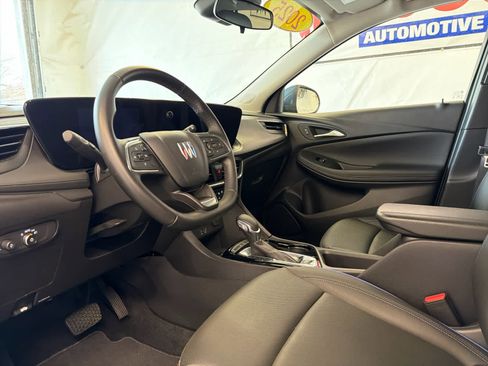 Used 2025 Buick Encore GX Sport Touring w/ Advanced Technology Package image 17