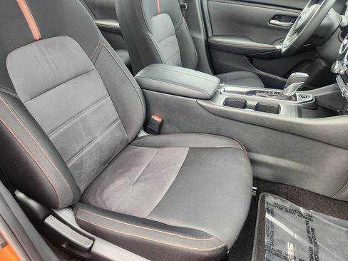 Used 2025 Nissan Sentra SR w/ Trunk Package FWD image 15