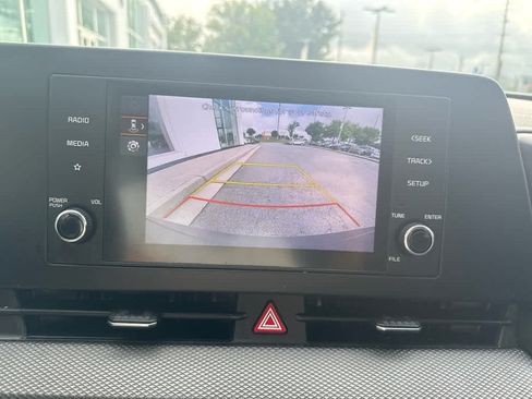 Used 2023 Kia Sportage LX FWD image 19