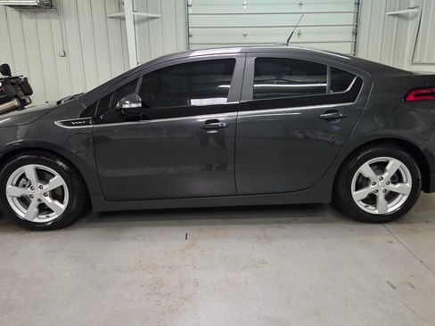 Used 2014 Chevrolet Volt Premium w/ Premium Trim Package FWD image 5