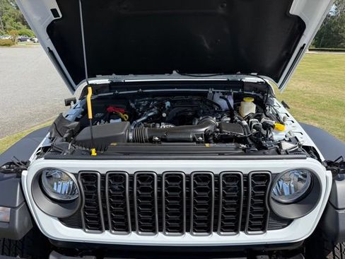 New 2026 Jeep Gladiator Sport AWD/4WD image 30
