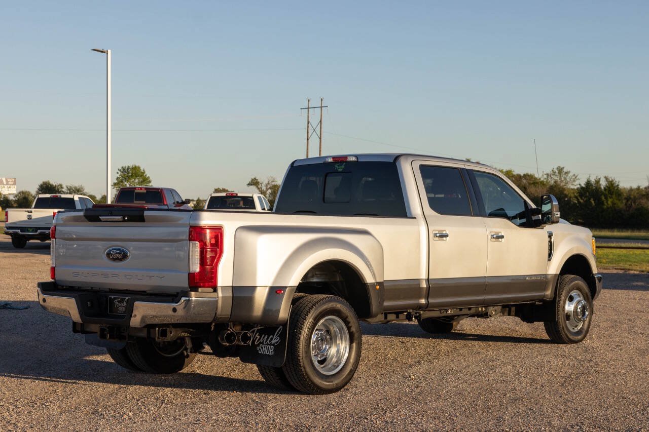 Used 2017 Ford F350 Lariat w/ Chrome Package AWD/4WD image 11