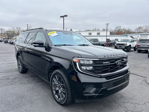 Certified 2025 Ford Expedition Max Platinum w/ Stealth Performance Package AWD/4WD image 29