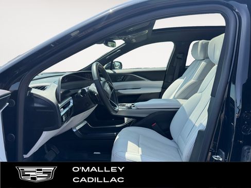 Used 2024 Cadillac Lyriq Luxury w/ LPO, Floor Liner Package AWD/4WD image 10