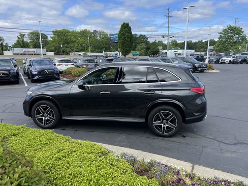 Used 2025 Mercedes-Benz GLC 300 4MATIC image 7