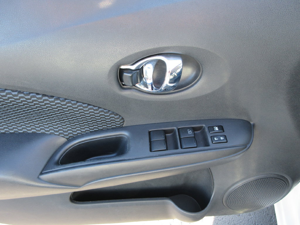 Used 2015 Nissan Versa Note SV FWD image 21