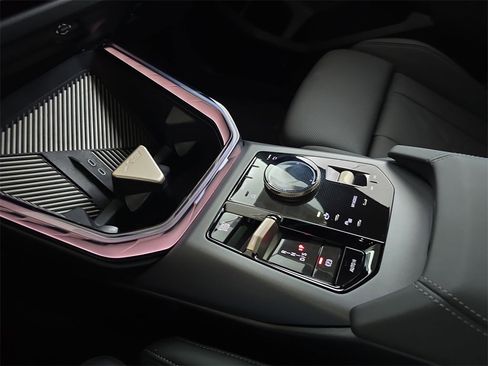 Used 2025 BMW X3 xDrive30i w/ Convenience Package image 28