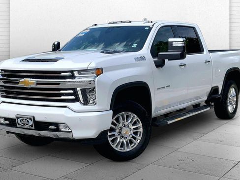 Used 2023 Chevrolet Silverado 2500 High Country w/ Z71 Off-Road Package AWD/4WD image 13