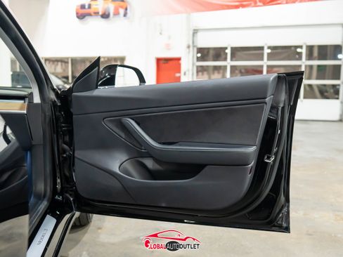 Used 2019 Tesla Model 3 Long Range image 35