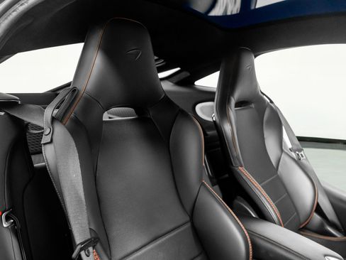 Used 2023 McLaren GT image 29