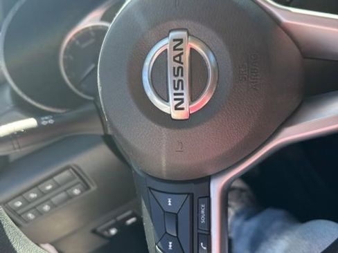 Used 2020 Nissan Versa S image 6