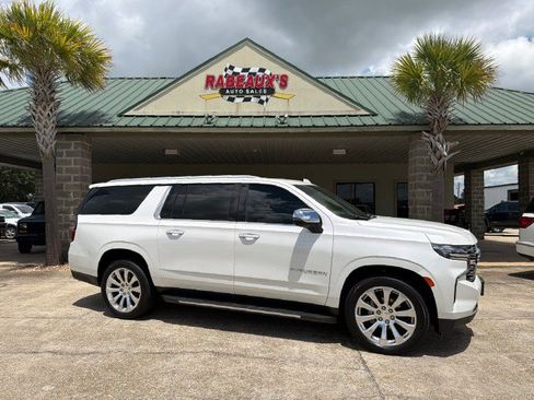 Used 2021 Chevrolet Suburban Premier AWD/4WD image 1