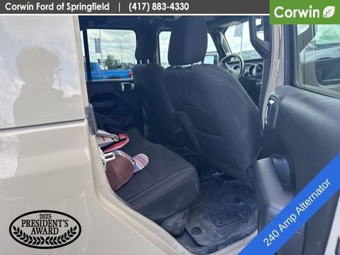 Used 2022 Jeep Gladiator Sport image 17