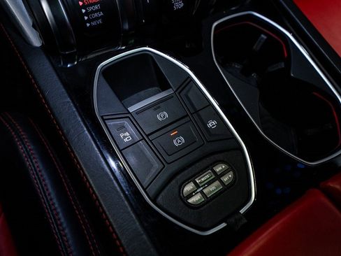 Used 2020 Lamborghini Urus image 58