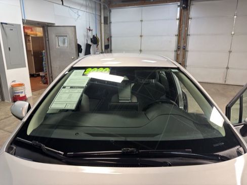 Used 2020 Toyota Corolla LE image 21