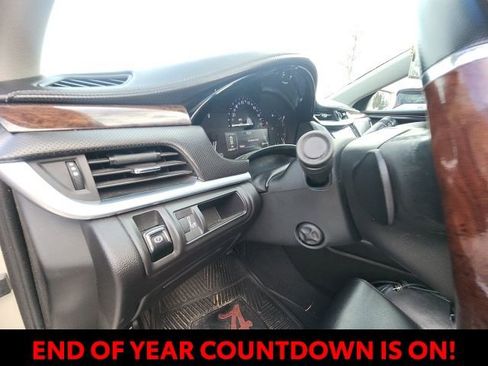 Used 2015 Cadillac XTS Luxury image 22