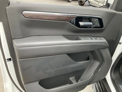 Used 2025 Chevrolet Tahoe LT AWD/4WD image 7