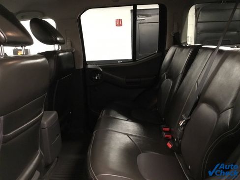 Used 2015 Nissan Xterra PRO-4X w/ Pro-4x Leather Package image 27