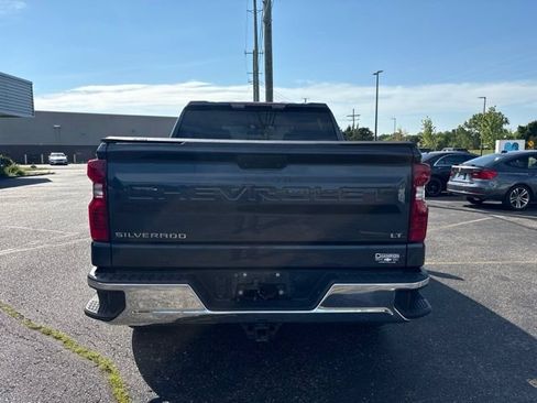 Used 2021 Chevrolet Silverado 1500 LT AWD/4WD image 4