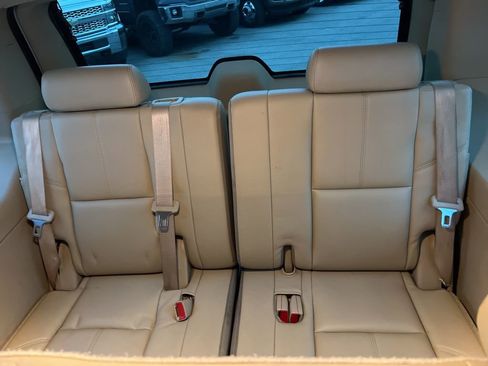 Used 2011 Chevrolet Tahoe LT image 16