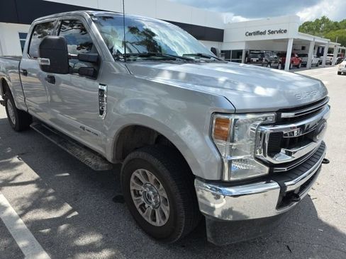 Used 2022 Ford F250 XLT AWD/4WD image 2