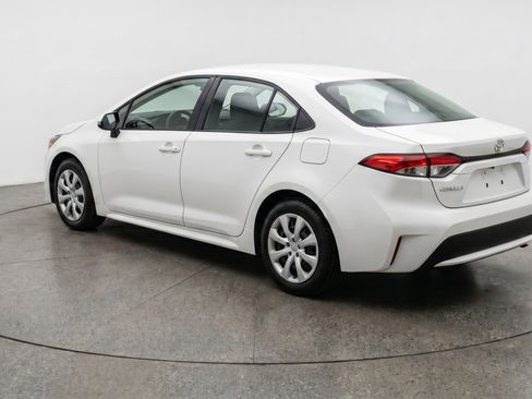 Used 2025 Toyota Corolla LE FWD image 6
