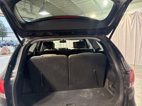 Used 2018 Hyundai Santa Fe SE image 16