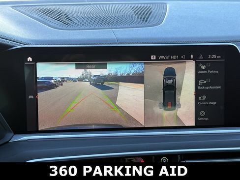 Used 2022 BMW X7 M50i image 14