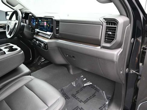 Used 2023 Chevrolet Silverado 1500 LT w/ Leather Package AWD/4WD image 35