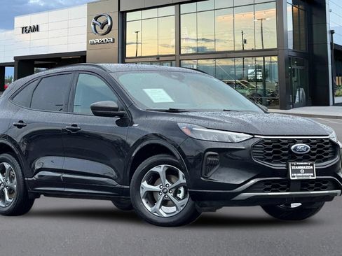 Used 2024 Ford Escape ST-Line AWD/4WD image 2