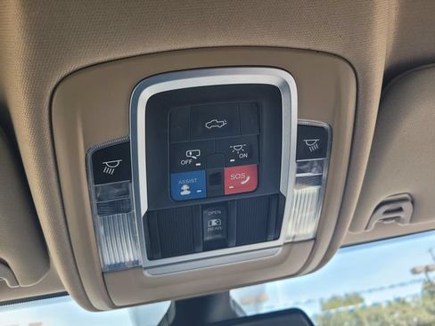 Used 2019 RAM 2500 Laramie AWD/4WD image 21