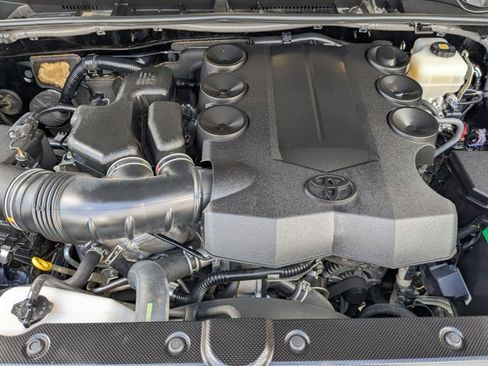 Used 2018 Toyota 4Runner TRD Off-Road Premium w/ Convenience Package image 24