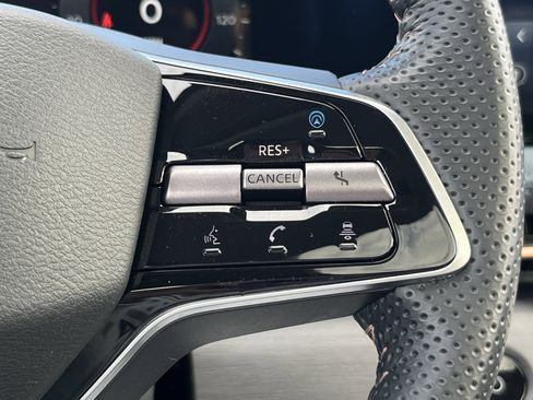 Used 2024 Nissan Ariya AWD image 24