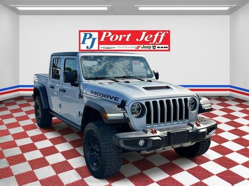 Used 2022 Jeep Gladiator Mojave w/ LED Lighting Group AWD/4WD image 2