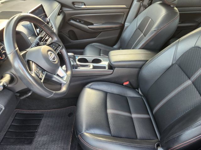 Used 2024 Nissan Altima 2.5 SR FWD image 13