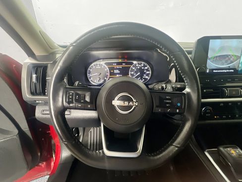 Used 2022 Nissan Pathfinder SL w/ SL Premium Package image 17